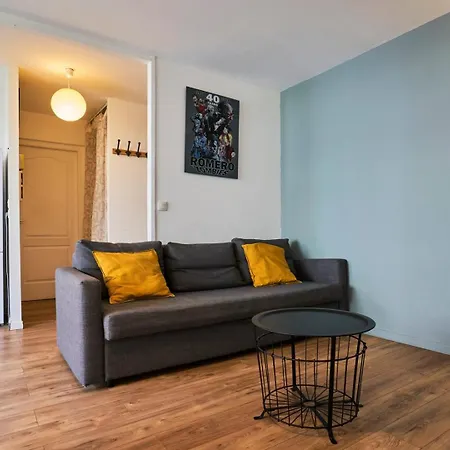 Apartment Balconyparking Space Near Train Station Lille