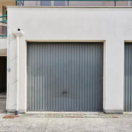 Apartment Balconyparking Space Near Train Station Lille