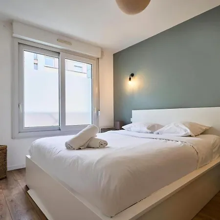 Appartement Balconyparking Space Near Train Station