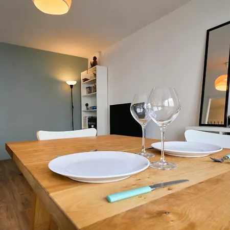 Lägenhet Balconyparking Space Near Train Station Lille